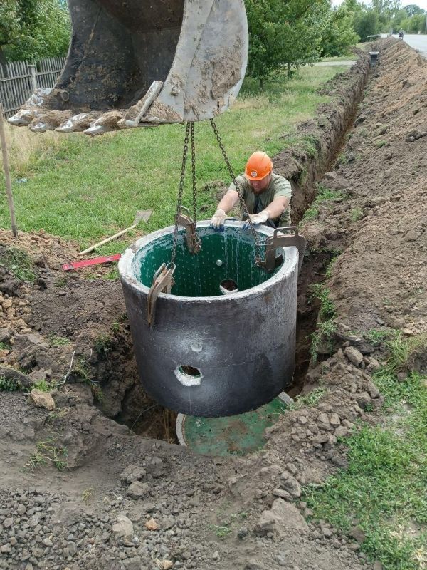 Еще две улицы в Светлодолинском севастопольские шефы подключили к новому водопроводу Еще две улицы в Светлодолинском севастопольские шефы подключили к новому водопроводу