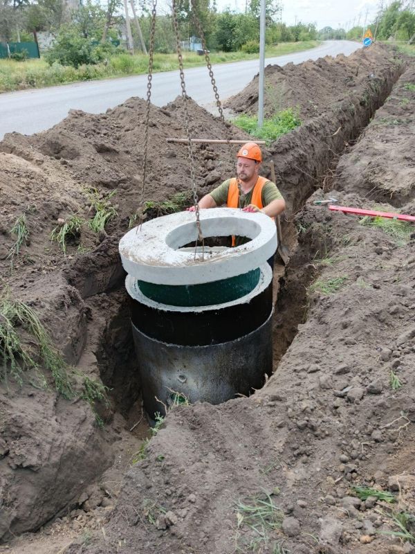Еще две улицы в Светлодолинском севастопольские шефы подключили к новому водопроводу Еще две улицы в Светлодолинском севастопольские шефы подключили к новому водопроводу
