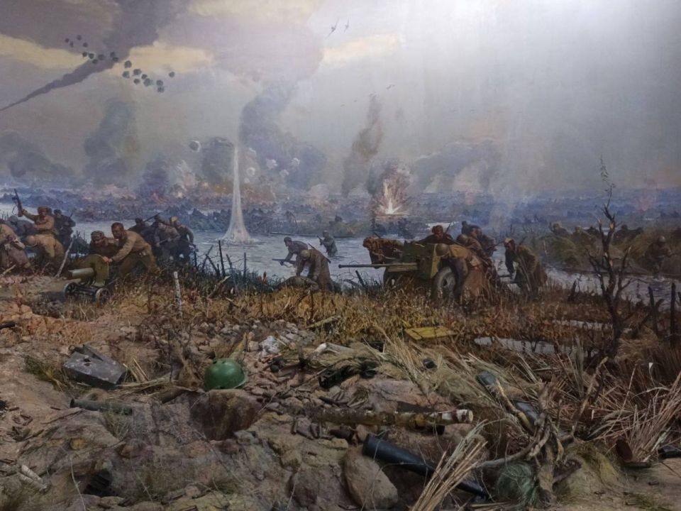 Освободив от немецко-фашистских захватчиков Донбасс в начале сентября 1943 года, Красная Армия вела упорные бои за полное изгнание фашистов за пределы Запорожской области