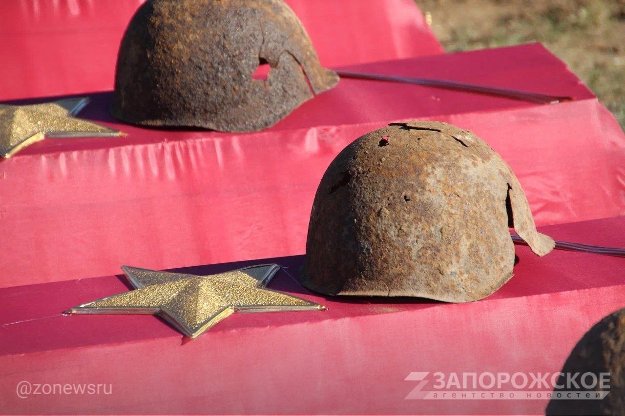 Останки павших в Запорожской области советских воинов захоронили возле Мордвиновки Останки павших в Запорожской области советских воинов захоронили возле Мордвиновки