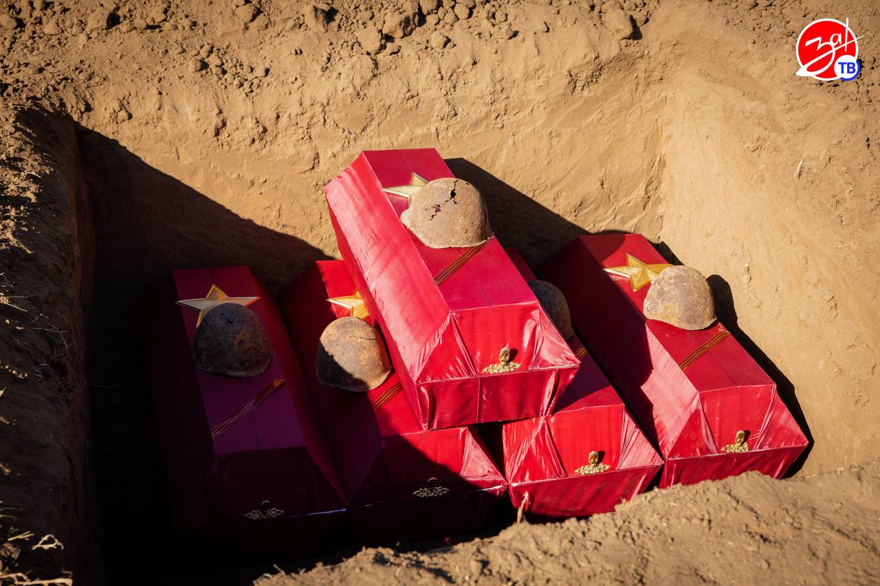 Торжественное захоронение 5-ти бойцов Красной армии провели в преддверии Дня освобождения Мелитополя от немецко-фашистских захватчиков Торжественное захоронение 5-ти бойцов Красной армии провели в преддверии Дня освобождения Мелитополя от немецко-фашистских захватчиков