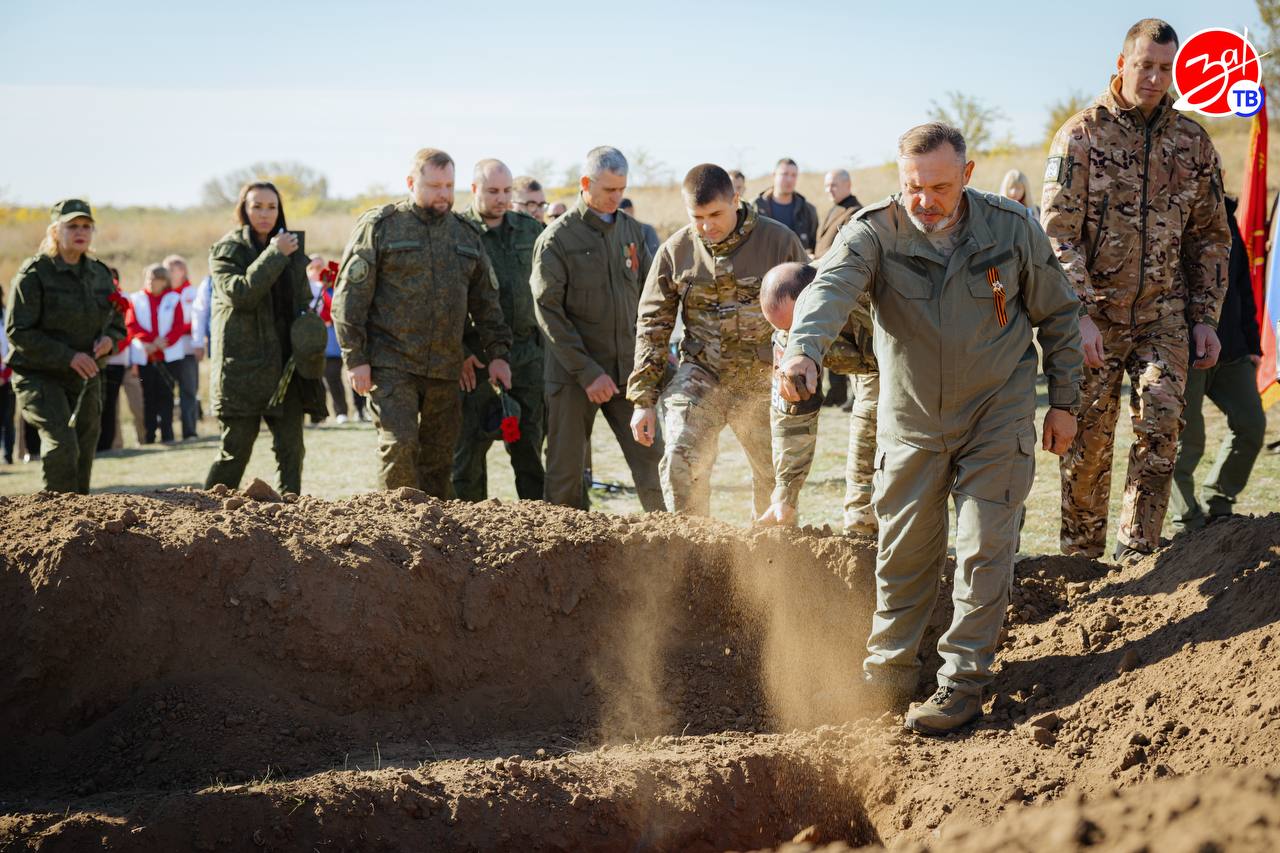 Торжественное захоронение 5-ти бойцов Красной армии провели в преддверии Дня освобождения Мелитополя от немецко-фашистских захватчиков Торжественное захоронение 5-ти бойцов Красной армии провели в преддверии Дня освобождения Мелитополя от немецко-фашистских захватчиков