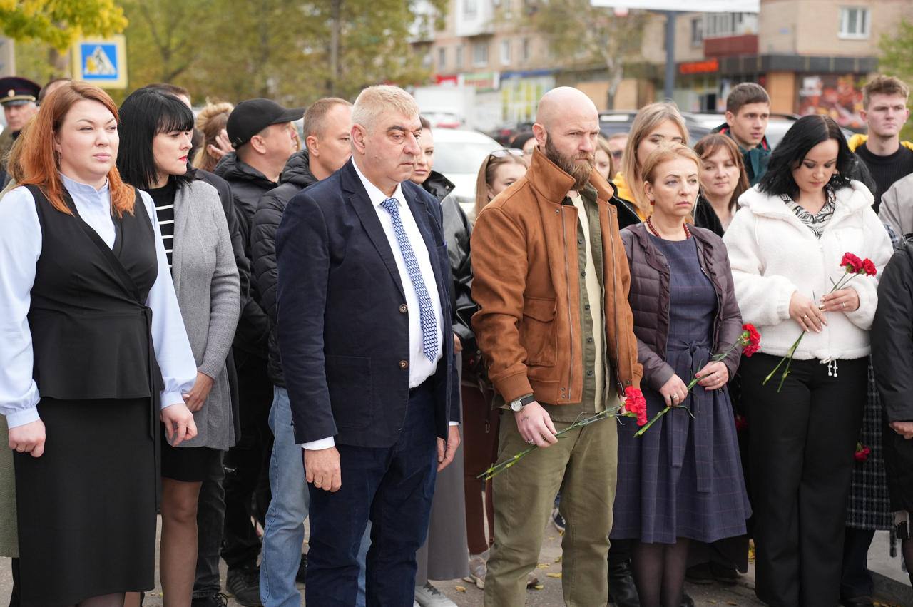 Евгений Балицкий: В Запорожской области будет установлен памятник военным корреспондентам, погибшим при исполнении профессионального долга в зоне проведения специальной военной операции Евгений Балицкий: В Запорожской области будет установлен памятник военным корреспондентам, погибшим при исполнении профессионального долга в зоне проведения специальной военной операции