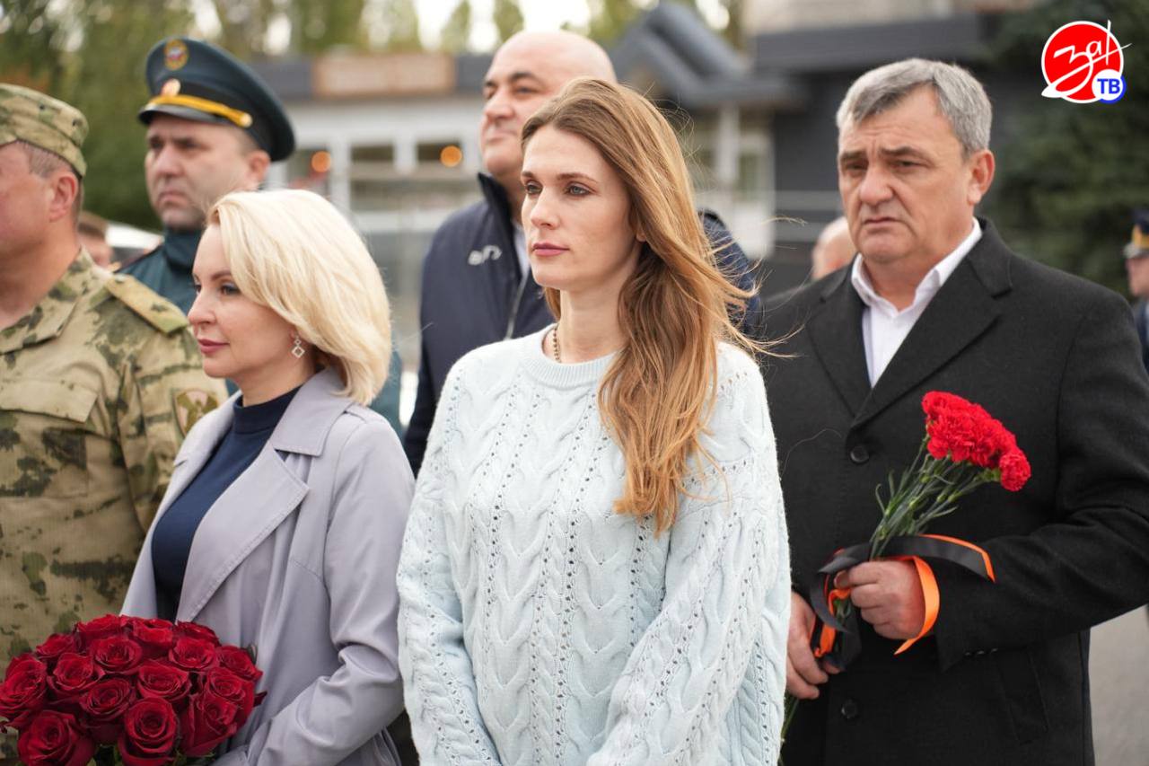 В Мелитополе торжественно открыли закладной камень для последующей установки мемориала в честь журналистов, погибших в ходе СВО В Мелитополе торжественно открыли закладной камень для последующей установки мемориала в честь журналистов, погибших в ходе СВО