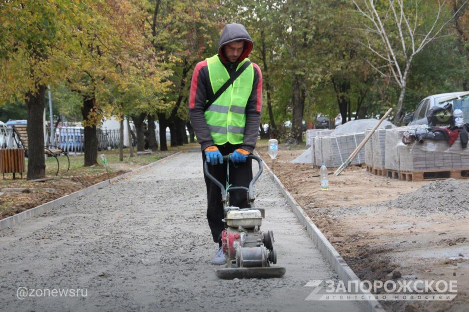 � ���������� �� �������� 30-����� ������ ������� ������� ������ �� �������������� ����������� ��������