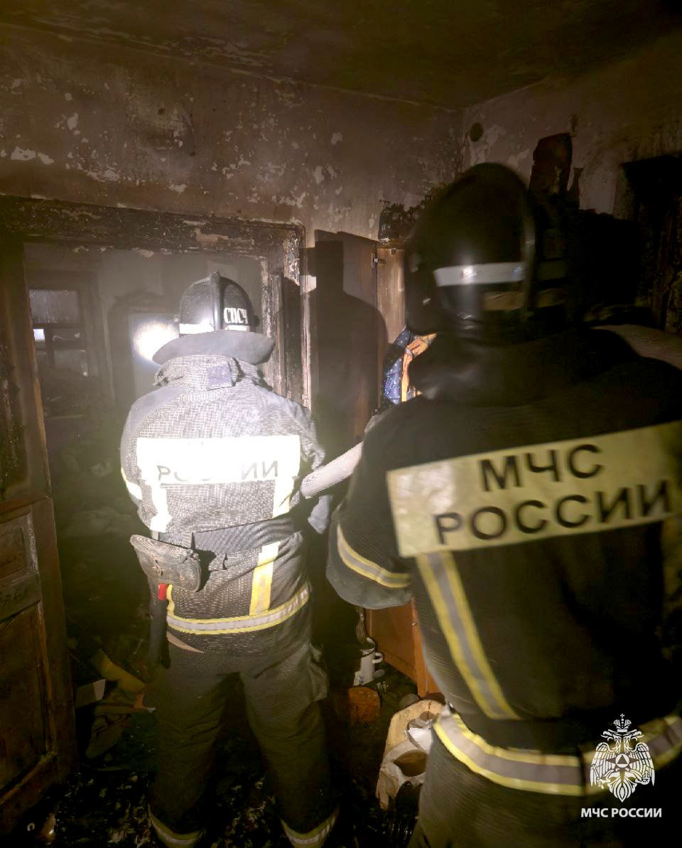 Герои среди нас. 21 октября в Мелитополе произошло возгорание в частном доме