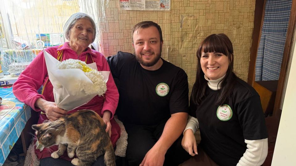 23 октября представители Молодежного совета ТФОМС Запорожской области поздравили ветерана Великой Отечественной войны с днем освобождения Мелитополя 23 октября представители Молодежного совета ТФОМС Запорожской области поздравили ветерана Великой Отечественной войны с днем освобождения Мелитополя