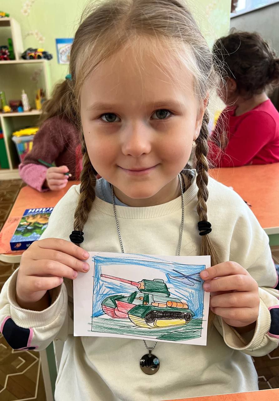 В честь дня освобождения города Мелитополь сотрудники Мелитопольской областной научной библиотеки имени М. Горького совместно с воспитанниками дошкольной образовательной организации № 48 «Мишка» провели минутку памяти... В честь дня освобождения города Мелитополь сотрудники Мелитопольской областной научной библиотеки имени М. Горького совместно с воспитанниками дошкольной образовательной организации № 48 «Мишка» провели минутку памяти...