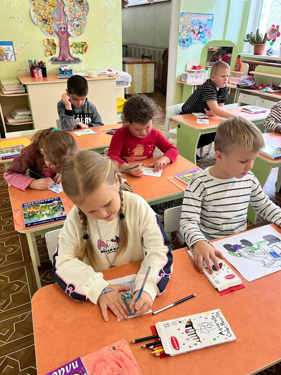 В честь дня освобождения города Мелитополь сотрудники Мелитопольской областной научной библиотеки имени М. Горького совместно с воспитанниками дошкольной образовательной организации № 48 «Мишка» провели минутку памяти... В честь дня освобождения города Мелитополь сотрудники Мелитопольской областной научной библиотеки имени М. Горького совместно с воспитанниками дошкольной образовательной организации № 48 «Мишка» провели минутку памяти...