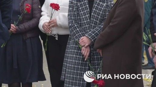 Имена военкора РИА Новости Ивана Зуева и других погибших в зоне СВО журналистов увековечат на мемориале в Запорожской области, рассказала РИА Новости директор департамента информационной политики региона Евгения Зайцева