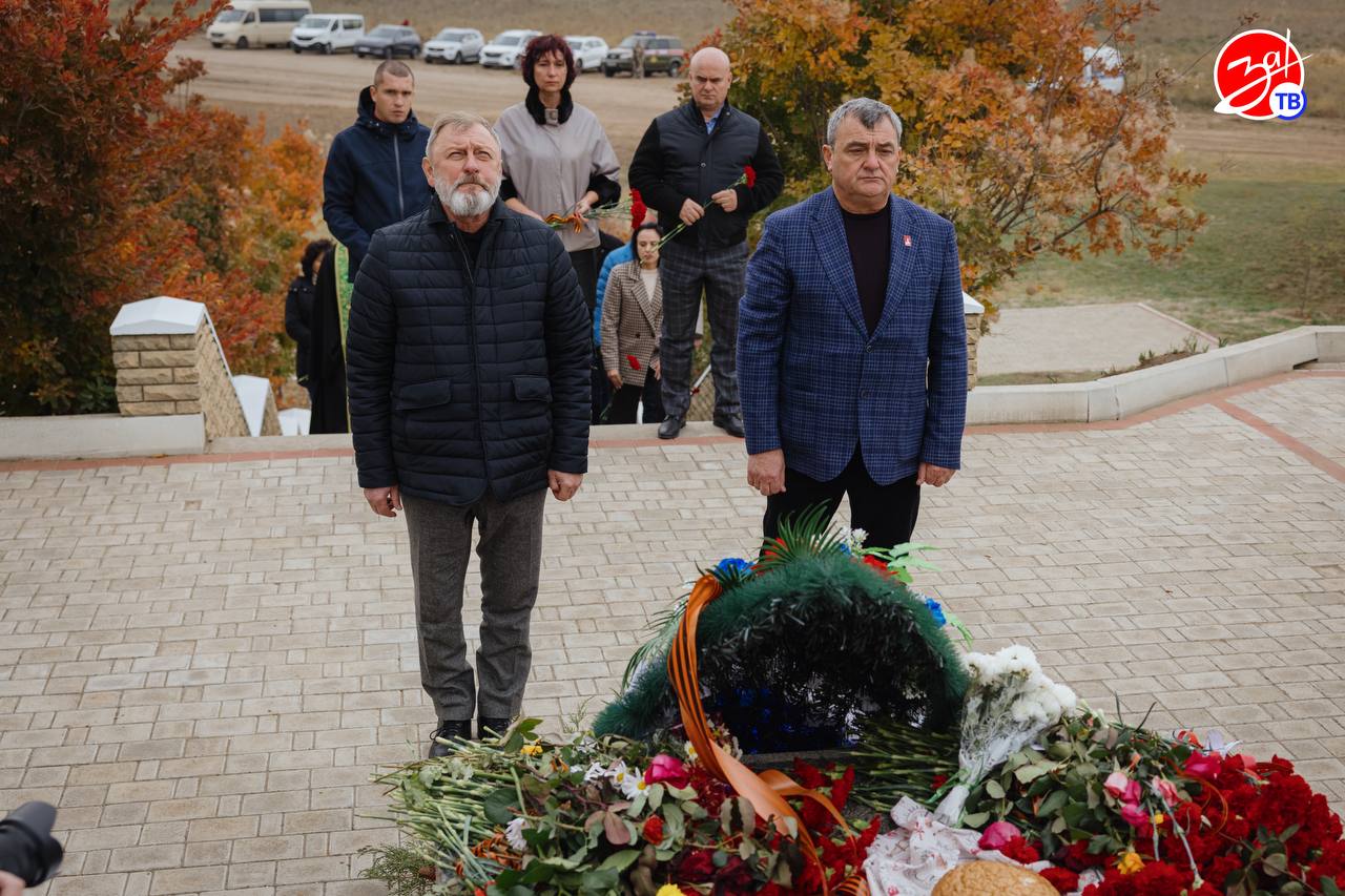 Ко Дню освобождения Мелитополя от немецко-фашистских захватчиков Запорожскую область посетила делегация Донецкой Народной Республики Ко Дню освобождения Мелитополя от немецко-фашистских захватчиков Запорожскую область посетила делегация Донецкой Народной Республики