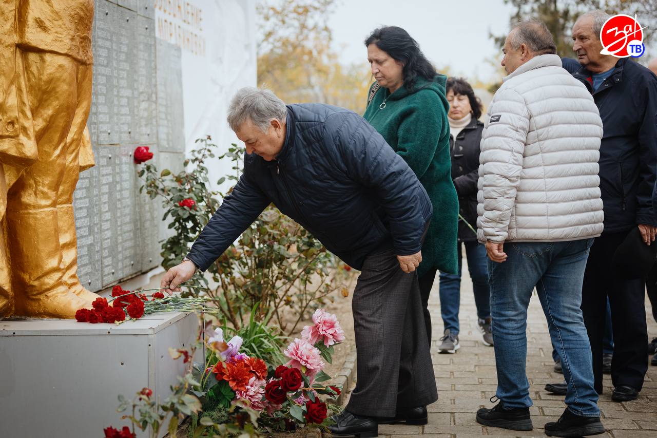 Ко Дню освобождения Мелитополя от немецко-фашистских захватчиков Запорожскую область посетила делегация Донецкой Народной Республики Ко Дню освобождения Мелитополя от немецко-фашистских захватчиков Запорожскую область посетила делегация Донецкой Народной Республики