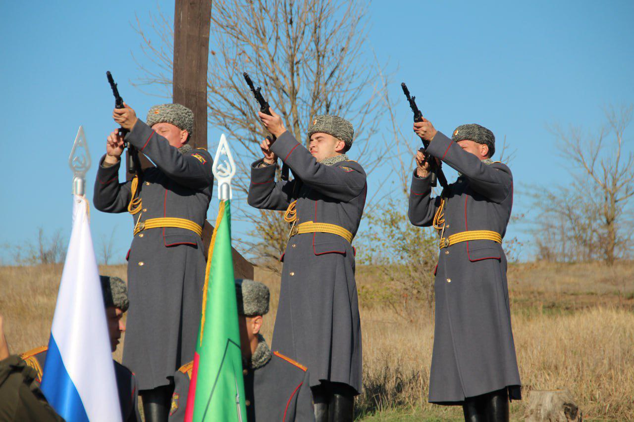 Министр культуры Светлана Назина приняла участие в церемонии перезахоронения бойцов Красной армии в Мордвиновке Министр культуры Светлана Назина приняла участие в церемонии перезахоронения бойцов Красной армии в Мордвиновке