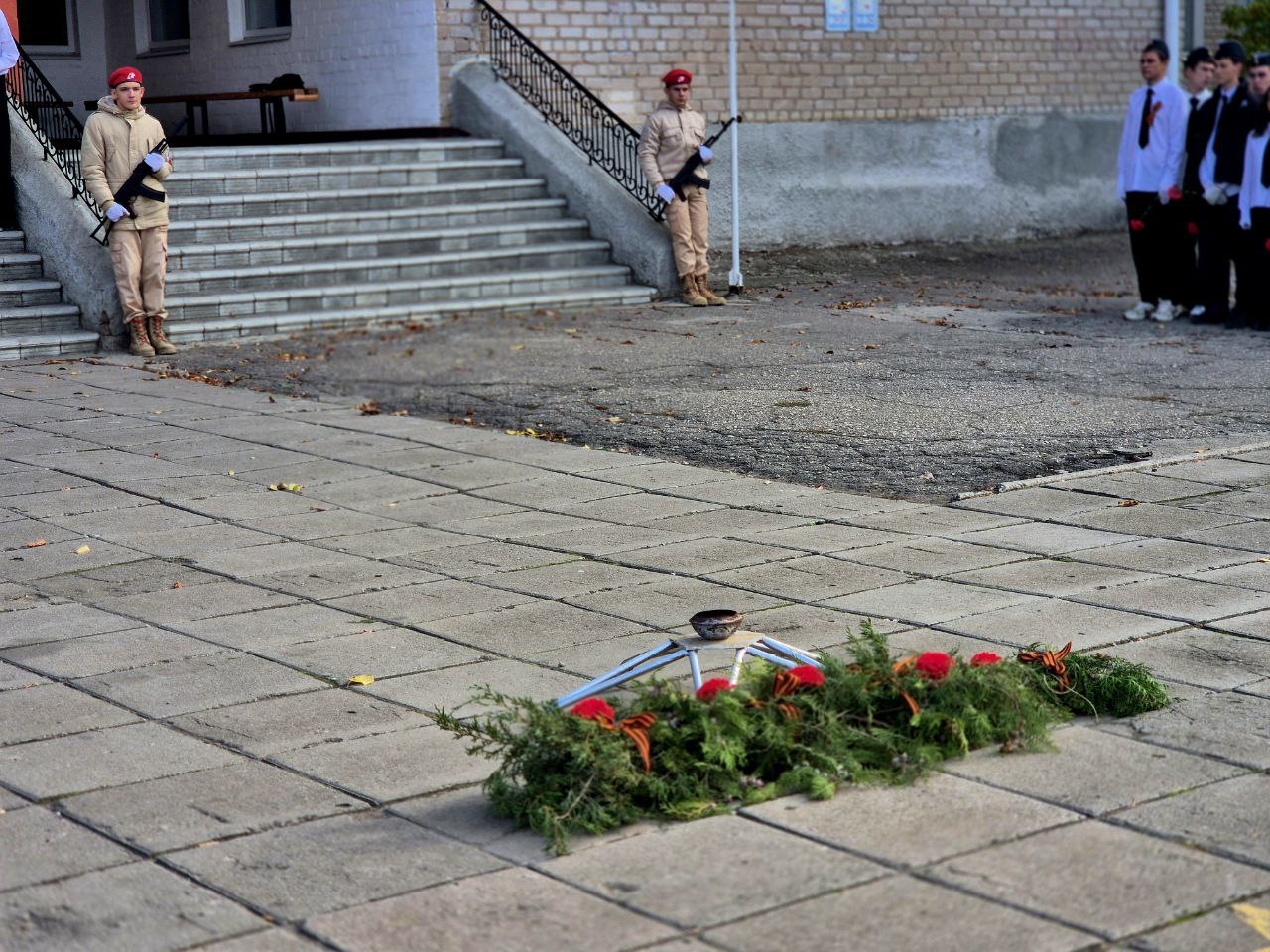 23 октября в Константиновской школе № 2 имени Героя Советского Союза П. Т. Одинца состоялась торжественная линейка, посвященная 82-й годовщине освобождения города Мелитополя 23 октября в Константиновской школе № 2 имени Героя Советского Союза П. Т. Одинца состоялась торжественная линейка, посвященная 82-й годовщине освобождения города Мелитополя