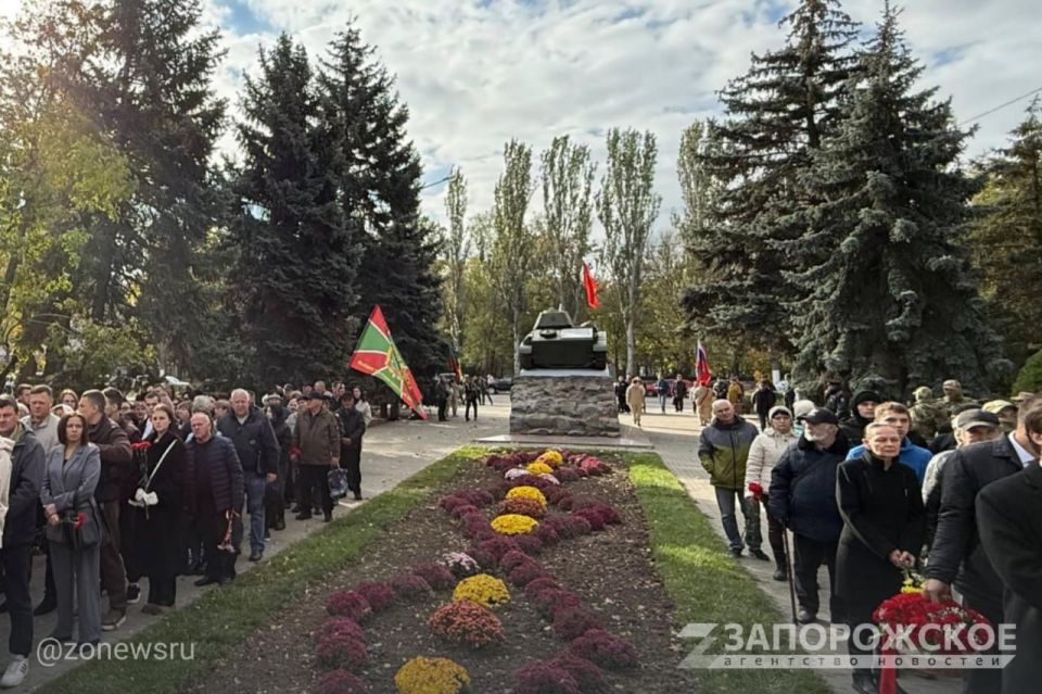 � ���������� ������ ������-������� � ����� 80-����� ������������ ������ �� �������-���������� �����������