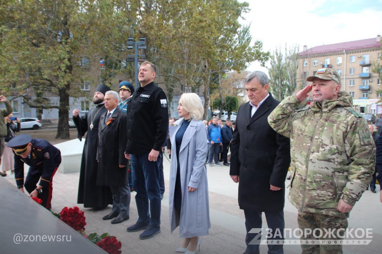 Представители власти и духовенства Запорожской области почтили память защитников Мелитополя Представители власти и духовенства Запорожской области почтили память защитников Мелитополя