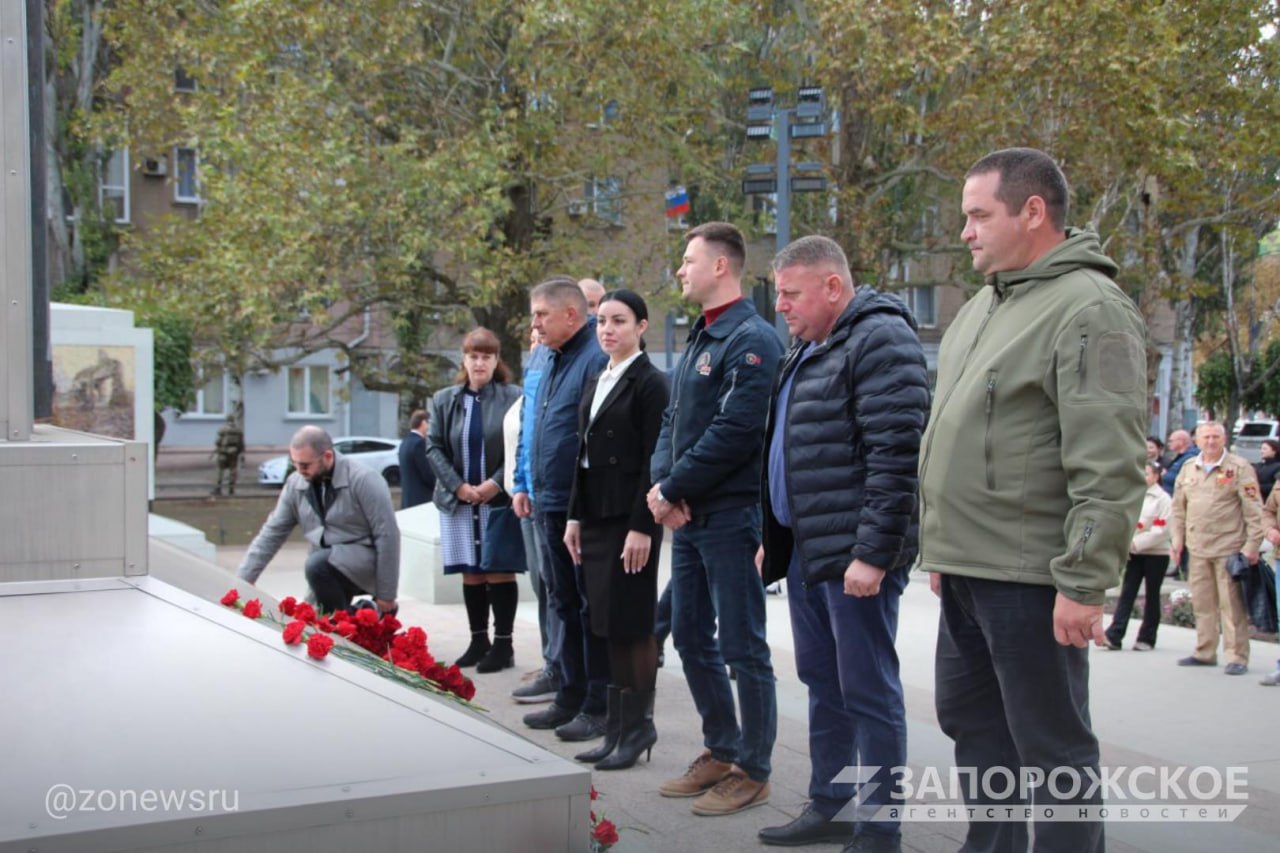 Представители власти и духовенства Запорожской области почтили память защитников Мелитополя Представители власти и духовенства Запорожской области почтили память защитников Мелитополя