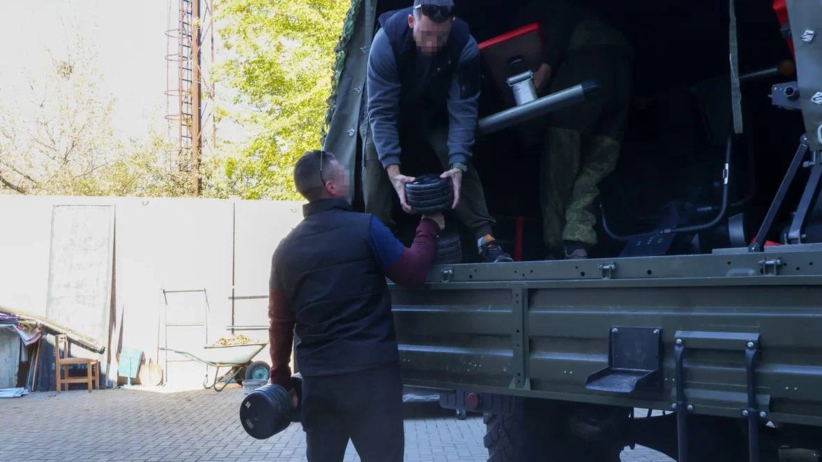 Спорткомплекс «ТЕРРА» передал тренажеры военной комендатуре при поддержке «Единой России» Спорткомплекс «ТЕРРА» передал тренажеры военной комендатуре при поддержке «Единой России»