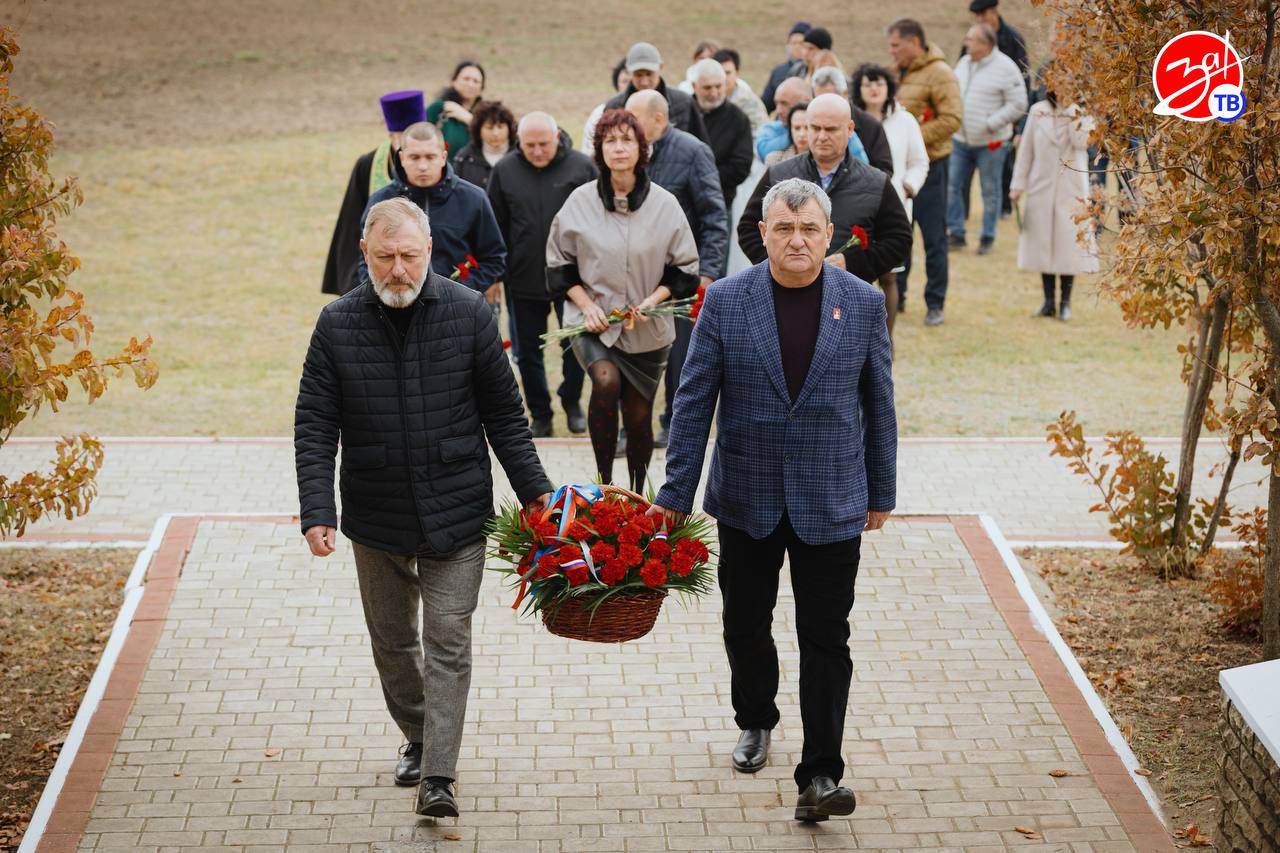 Ко Дню освобождения Мелитополя от немецко-фашистских захватчиков Запорожскую область посетила делегация Донецкой Народной Республики Ко Дню освобождения Мелитополя от немецко-фашистских захватчиков Запорожскую область посетила делегация Донецкой Народной Республики