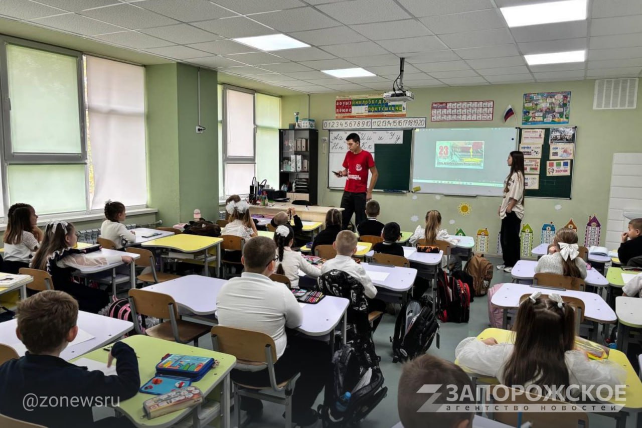 Молодежь Мелитополя изготовила открытки для бойцов СВО Молодежь Мелитополя изготовила открытки для бойцов СВО