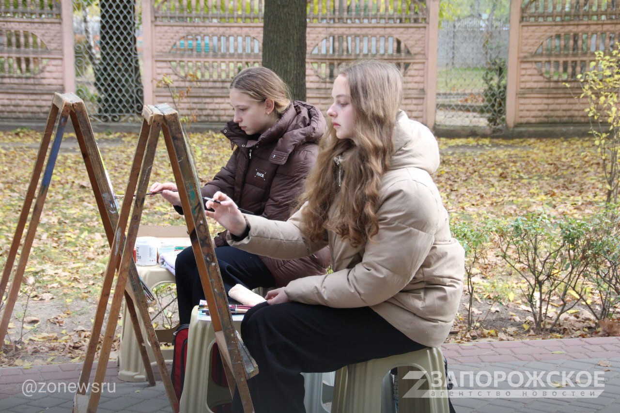 В Мелитополе прошел пленэр «Городская палитра» В Мелитополе прошел пленэр «Городская палитра»