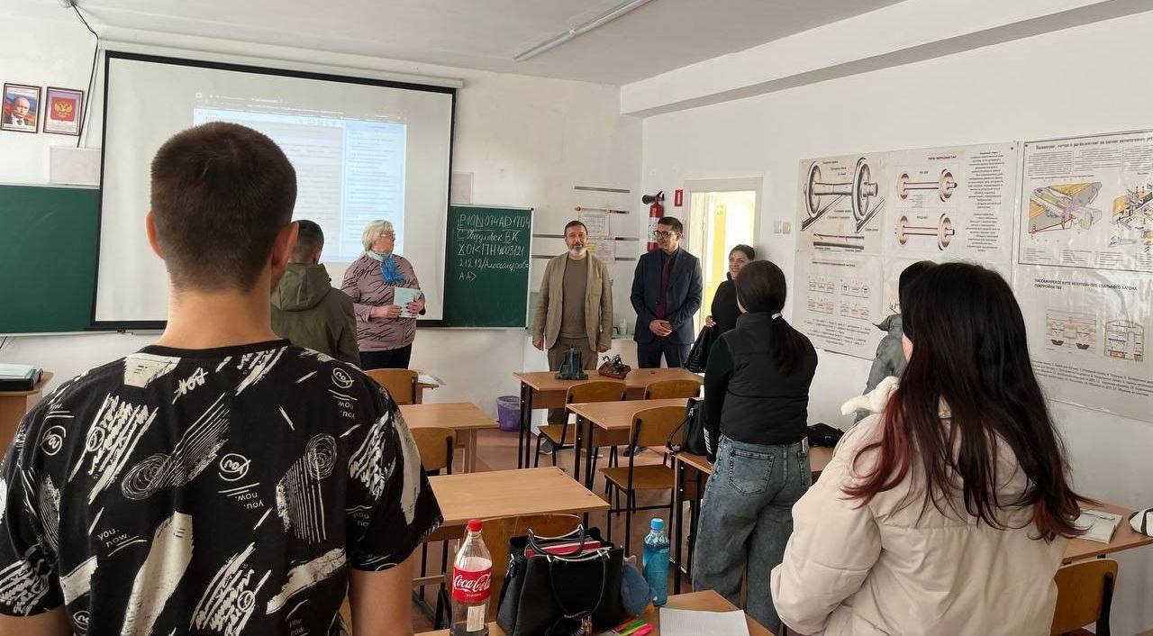 Министр образования Запорожской области с рабочим визитом посетил Мелитопольский колледж Министр образования Запорожской области с рабочим визитом посетил Мелитопольский колледж