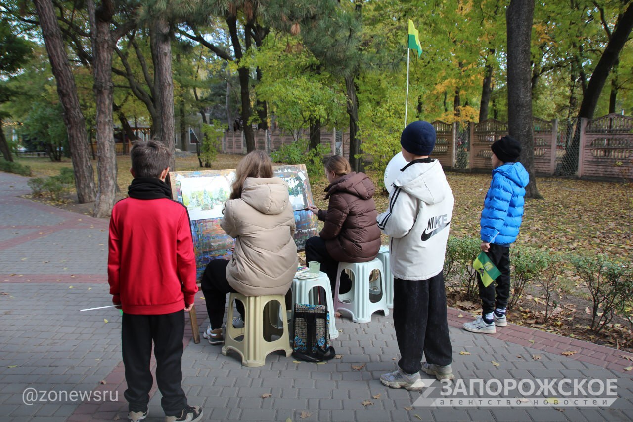 В Мелитополе прошел пленэр «Городская палитра» В Мелитополе прошел пленэр «Городская палитра»