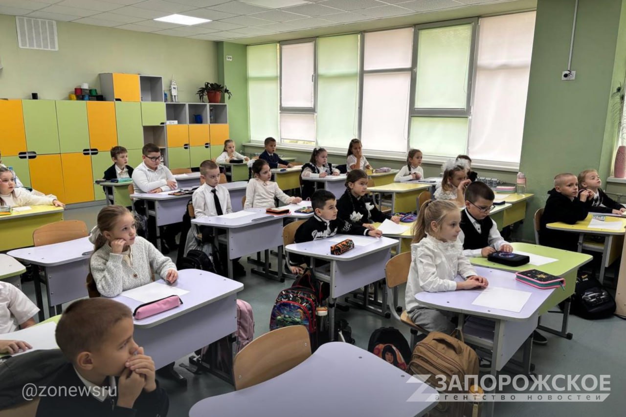 Молодежь Мелитополя поддержала бойцов СВО творческими открытками Молодежь Мелитополя поддержала бойцов СВО творческими открытками