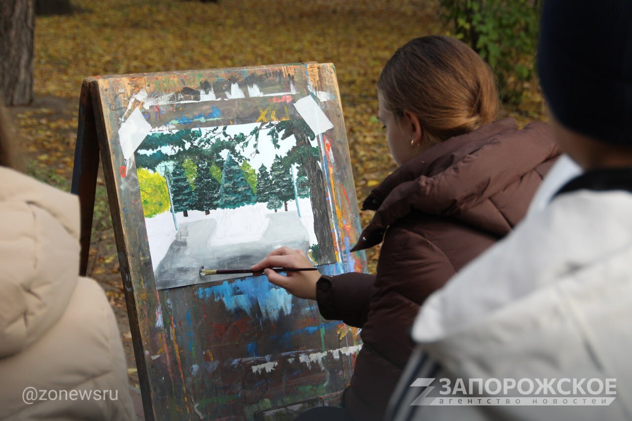 В Мелитополе прошёл пленэр «Городская палитра» с участием воспитанников детской художественной школы В Мелитополе прошёл пленэр «Городская палитра» с участием воспитанников детской художественной школы