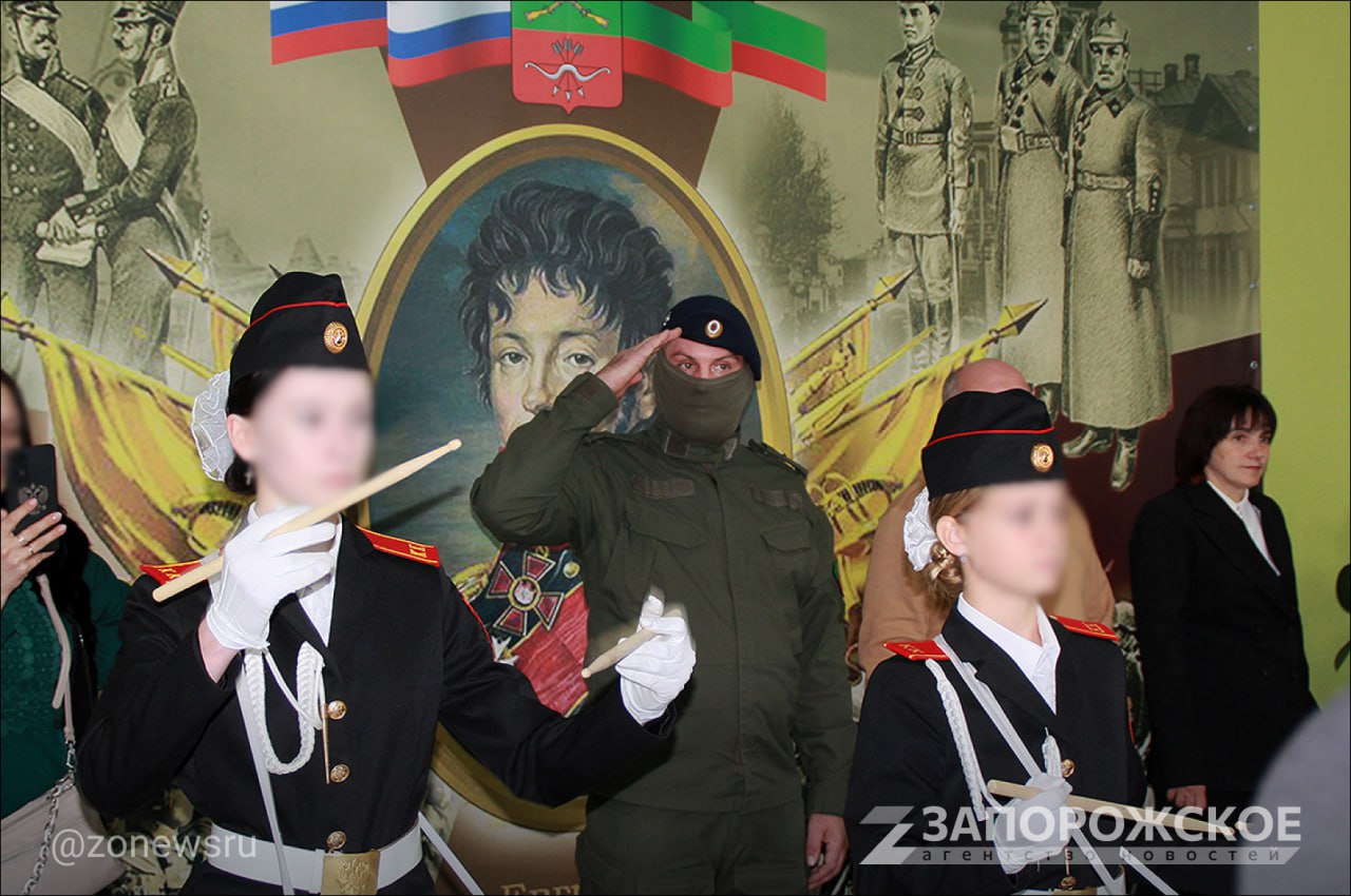 Более 200 учащихся кадетских классов Мелитополя приняли присягу кадета Более 200 учащихся кадетских классов Мелитополя приняли присягу кадета