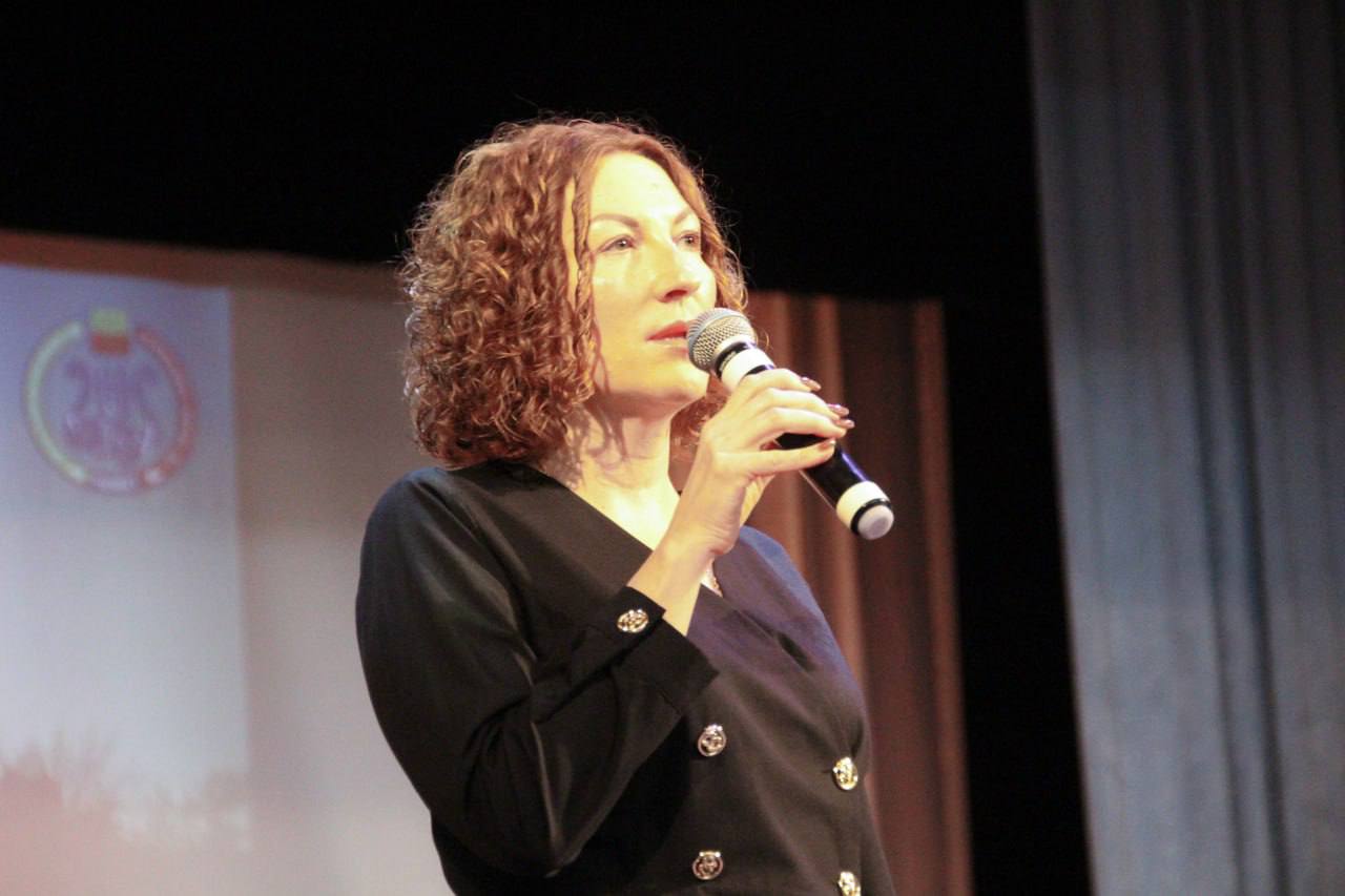 Праздничный концерт «Горжусь тобой, мой Мелитополь» ко Дню освобождения города состоялся в Областном центре искусств и народного творчества в Мелитополе Праздничный концерт «Горжусь тобой, мой Мелитополь» ко Дню освобождения города состоялся в Областном центре искусств и народного творчества в Мелитополе