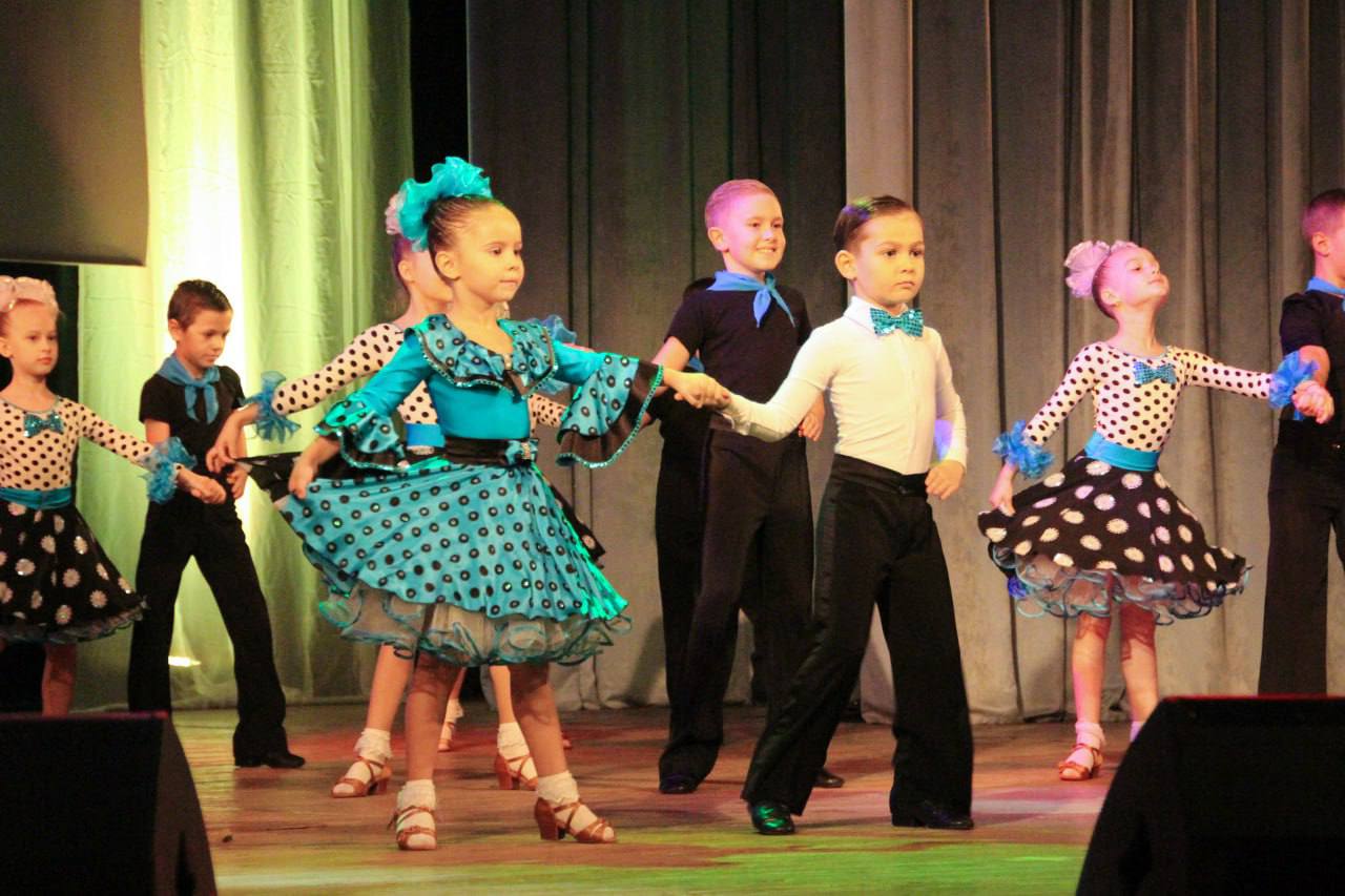 Праздничный концерт «Горжусь тобой, мой Мелитополь» ко Дню освобождения города состоялся в Областном центре искусств и народного творчества в Мелитополе Праздничный концерт «Горжусь тобой, мой Мелитополь» ко Дню освобождения города состоялся в Областном центре искусств и народного творчества в Мелитополе