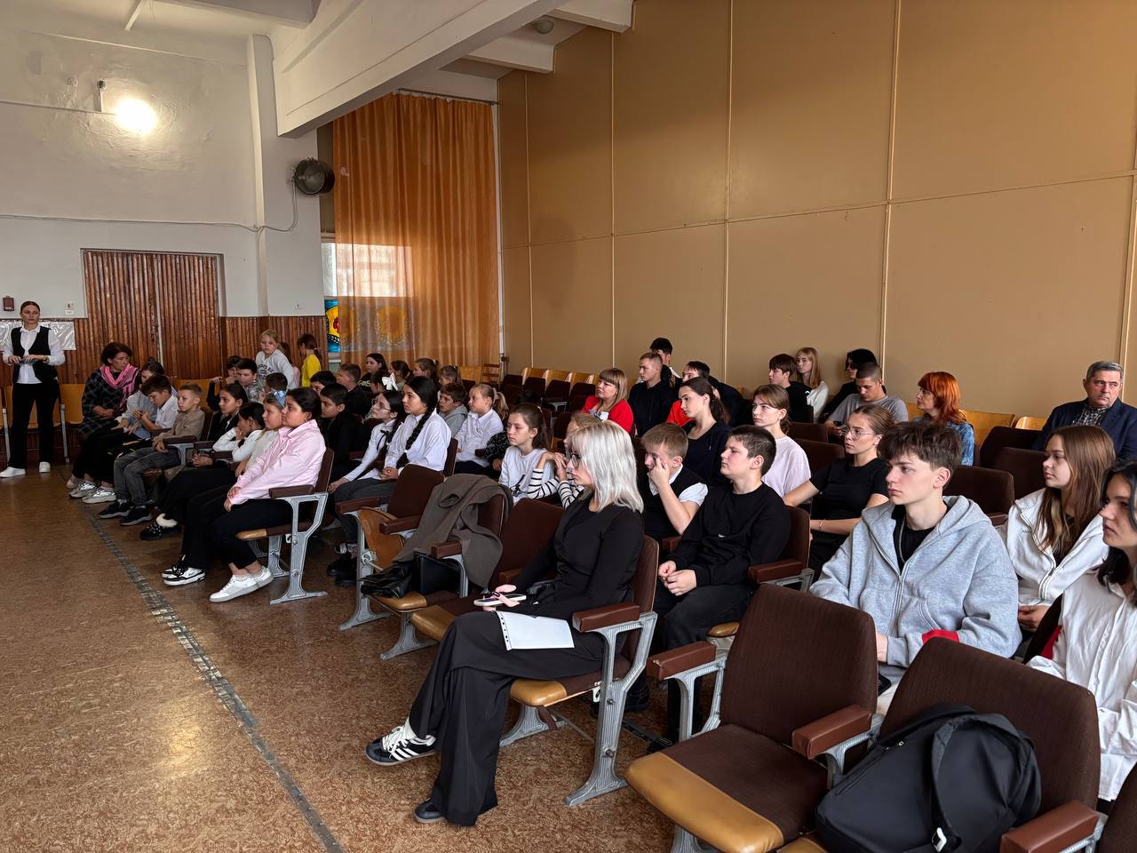Урок мужества для школьников в Мелитополе: патриотическое воспитание от ЛДПР Урок мужества для школьников в Мелитополе: патриотическое воспитание от ЛДПР
