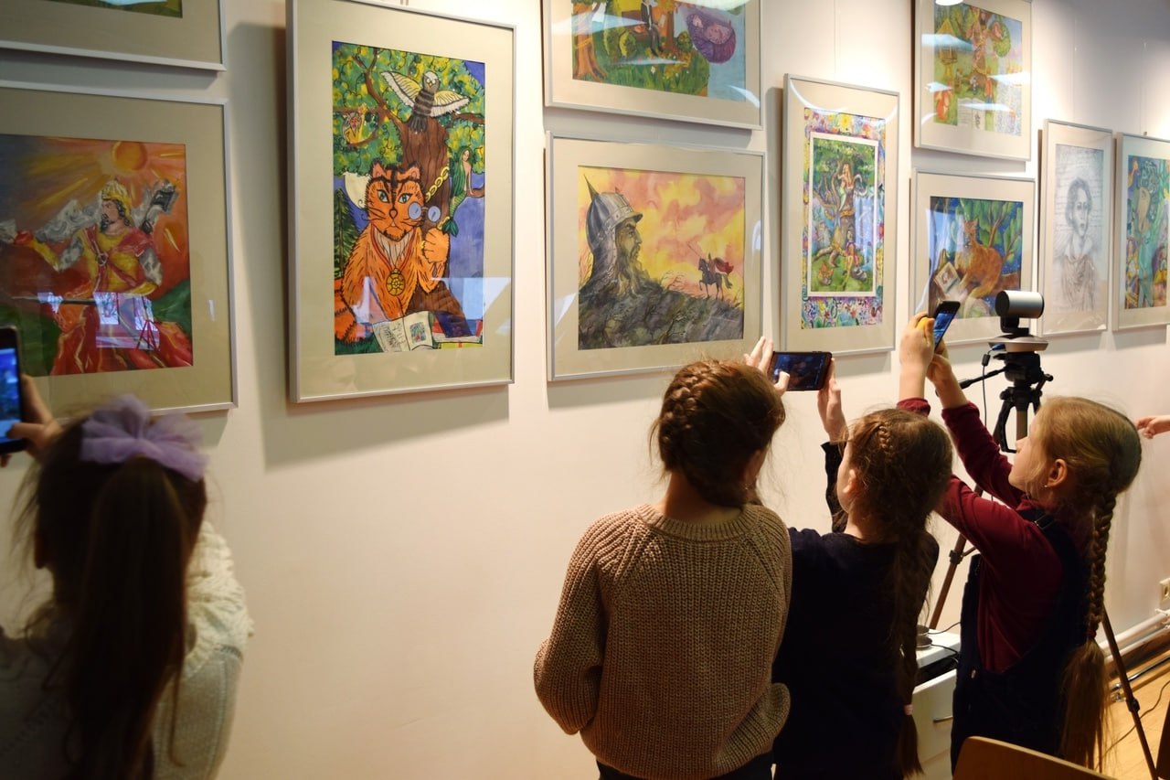 Юные художники из Запорожской области представили свои работы в Музее современного искусства Москвы