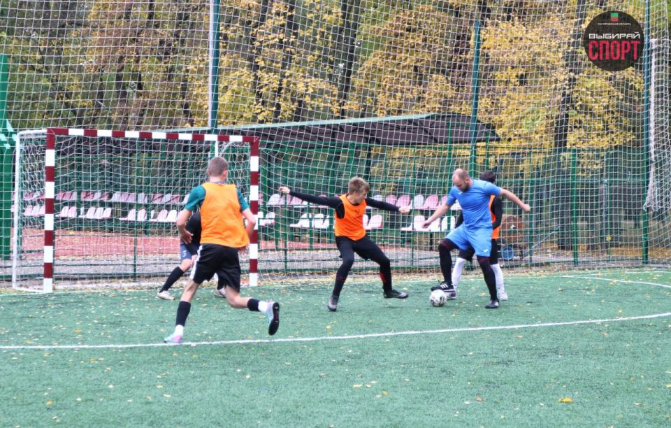 ���������� 5-�� �������� ��� ���� �� ����-������� 5�5, ����������� 80-����� ������ � ������� ������������� �����