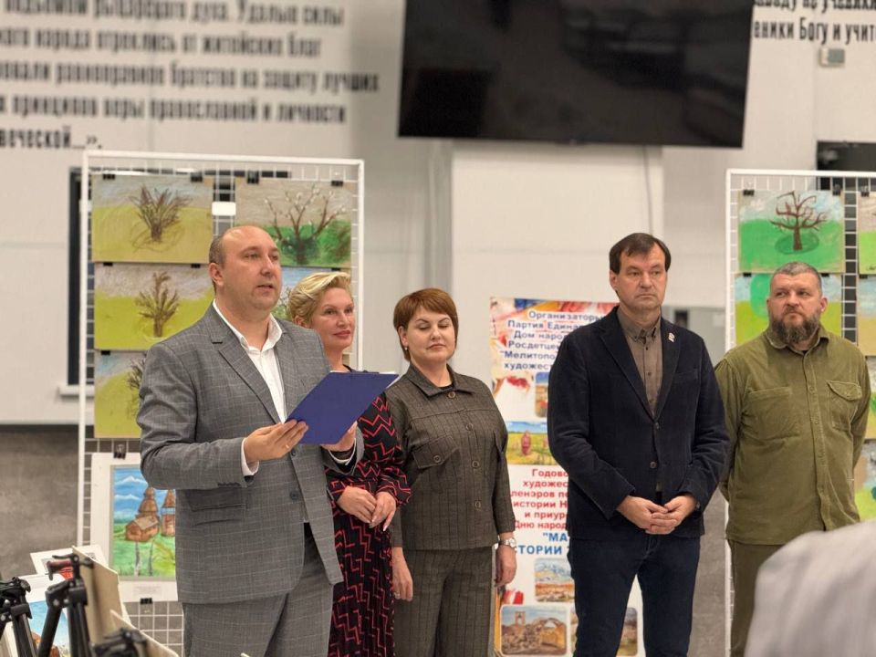 Торжественное открытие художественной выставки «Мазки истории Тавриды» в Мелитополе!