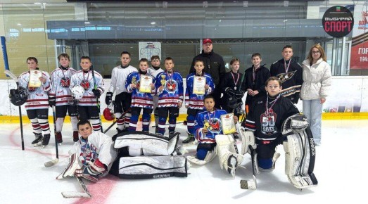 Хоккейные «Моржи» разделили победу с фигуристами на ледовой арене Мелитополя