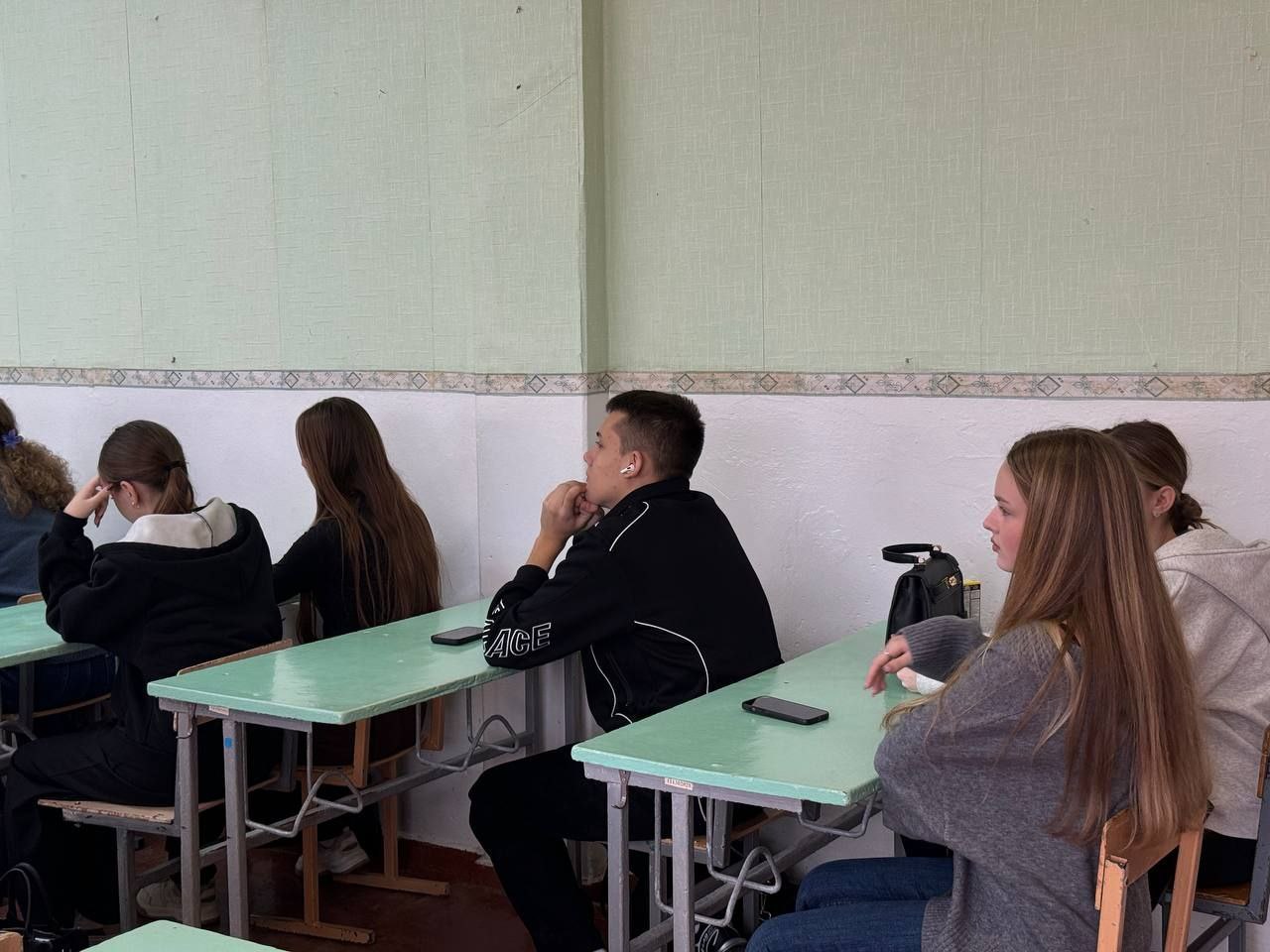 Культура против Наркотиков: Важный диалог в Школе №1 Мелитополя Культура против Наркотиков: Важный диалог в Школе №1 Мелитополя