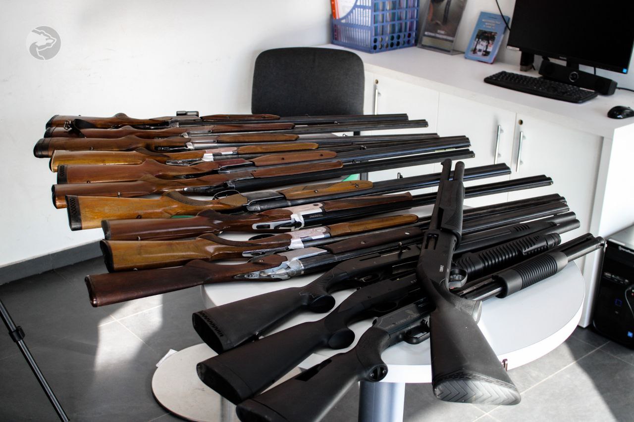 На фронт передана очередная партия охотничьего оружия На фронт передана очередная партия охотничьего оружия