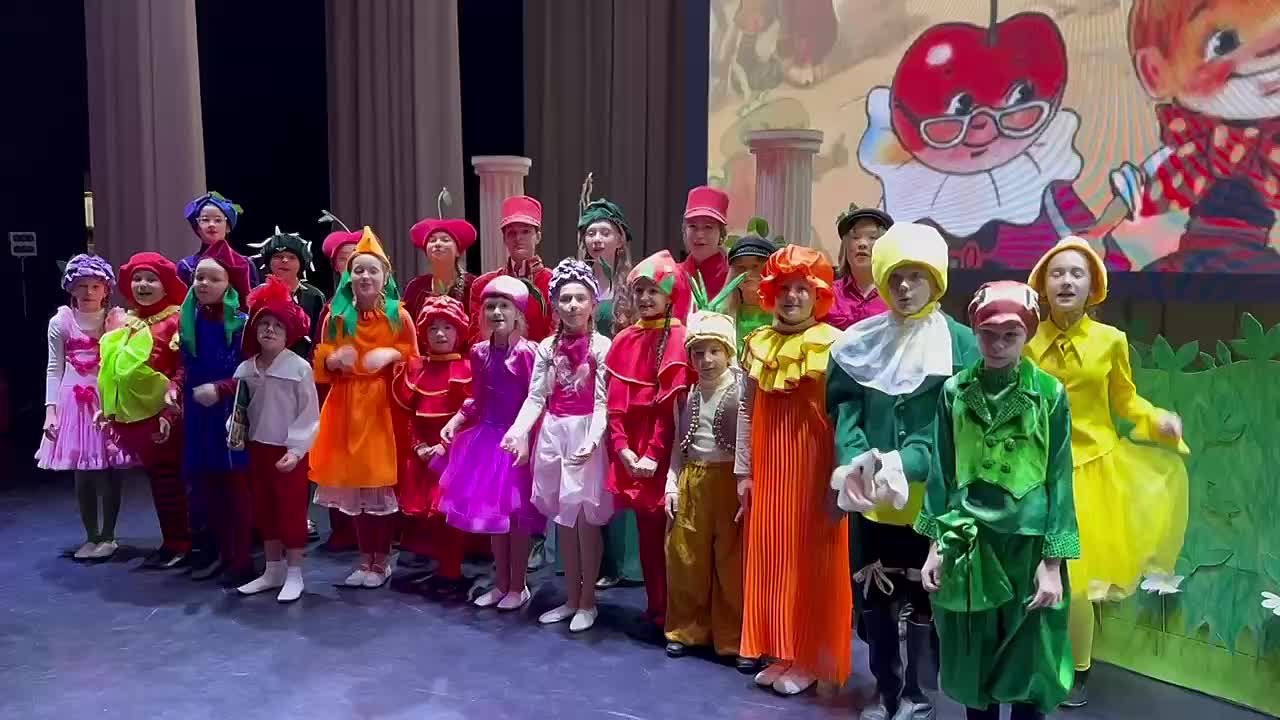 Сегодня во Дворце культуры железнодорожников состоялась яркая и увлекательная программа «Подарю вам