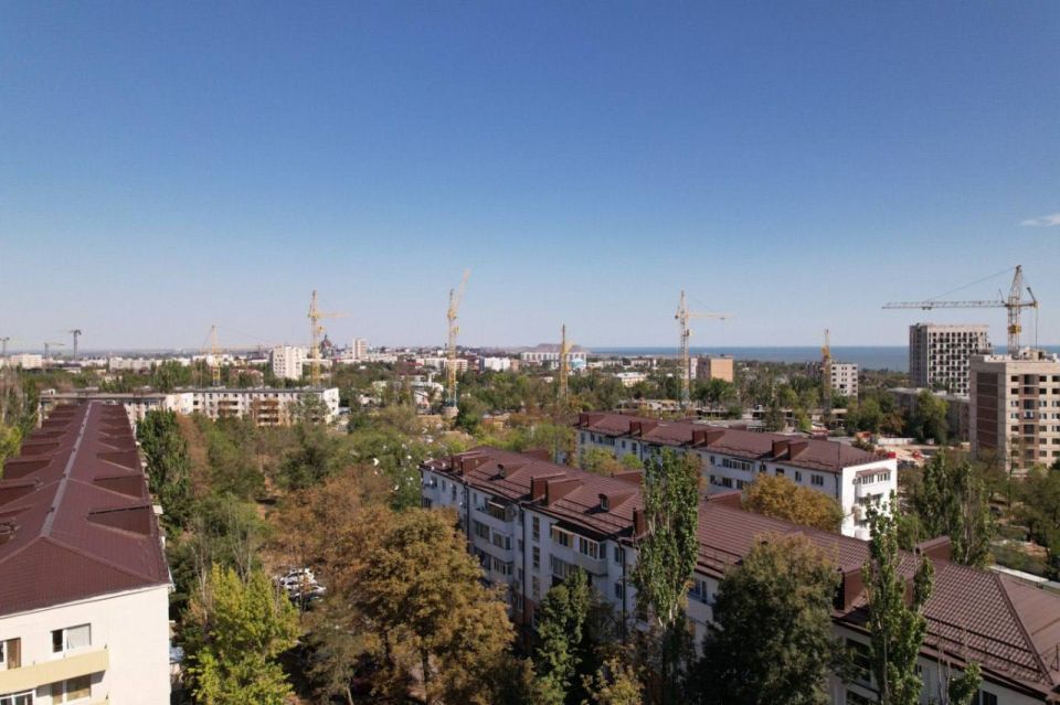 Марат Хуснуллин: На сегодняшний день 38 000 многоквартирных домов площадью 67,5 млн кв. метров в Донбассе и Новороссии находятся под управлением Единых региональных фондов по управлению многоквартирными домами