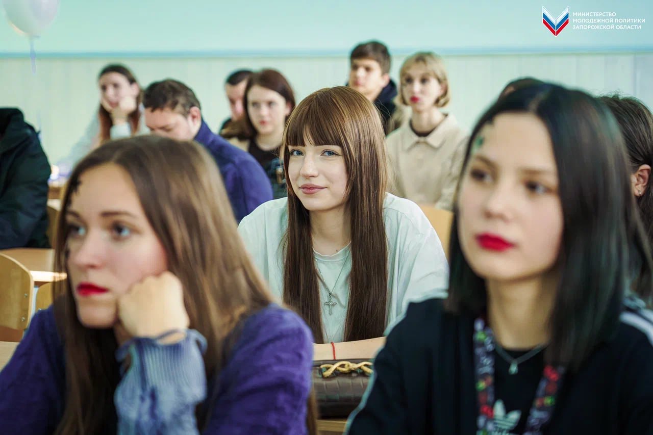 Четвертый интенсив Запорожской лиги КВН: юмор набирает обороты! Четвертый интенсив Запорожской лиги КВН: юмор набирает обороты!