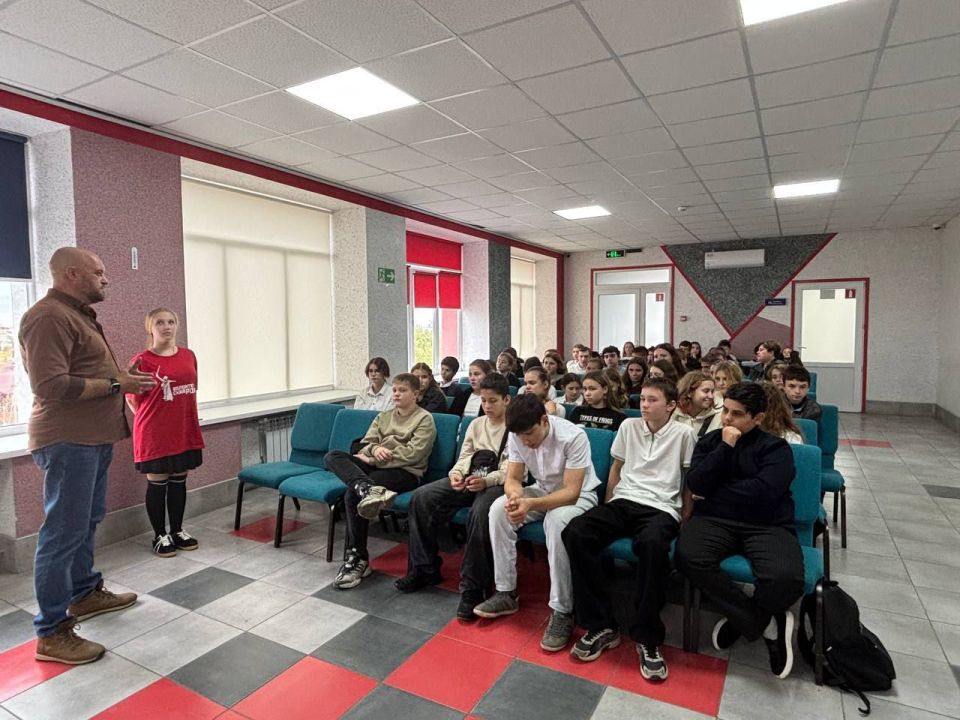 ������������ ������������ ���������� ��������� ���� ������� �������λ ����� ���� �������� ��� �������� ��� �� �� ���� �8 ��. ������ ����� ���������� ����� ������� �. �.� �. ����������