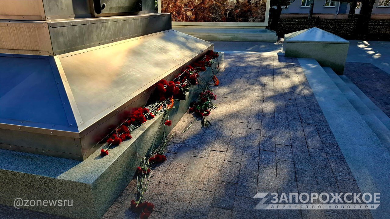 Бывшие солдаты ВСУ почтили память освободителей Мелитополя Бывшие солдаты ВСУ почтили память освободителей Мелитополя