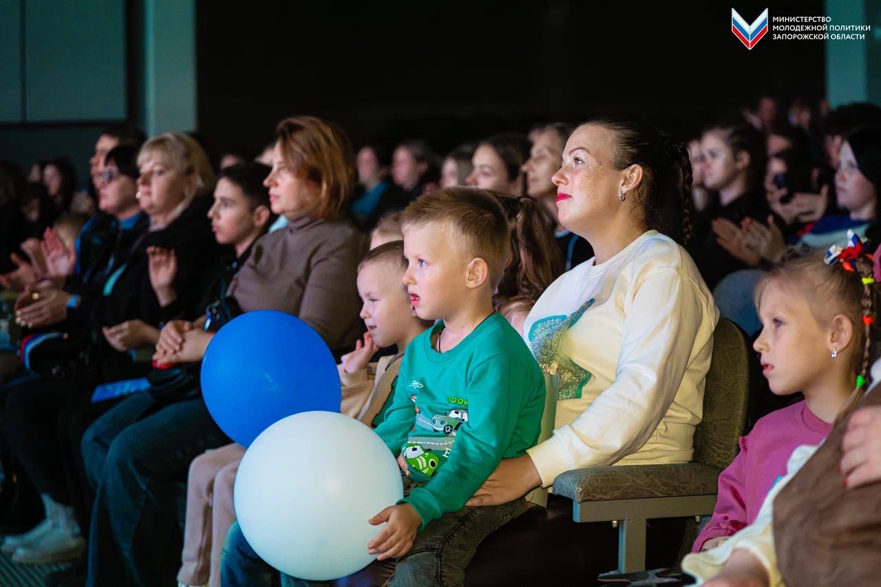 Торжественный концерт, приуроченный к празднованию Дня народного единства Торжественный концерт, приуроченный к празднованию Дня народного единства