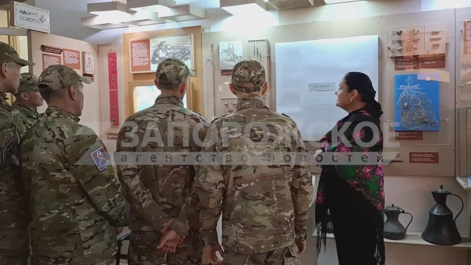В Мелитопольском краеведческом музее бывшим солдатам ВСУ рассказали об истории становления Новороссии, а также о том, как в 1783 году по манифесту Екатерины Великой Запорожье в составе Крымского ханства вошло в Российскую...