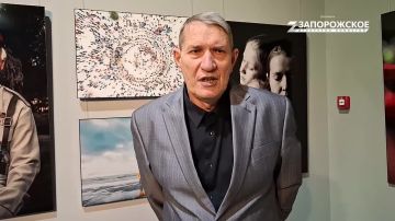 Заведующий кафедрой истории и археологии Мелитопольского государственного университета Александр Юрьевич Жиряков поздравил соотечественников с Днем народного единства