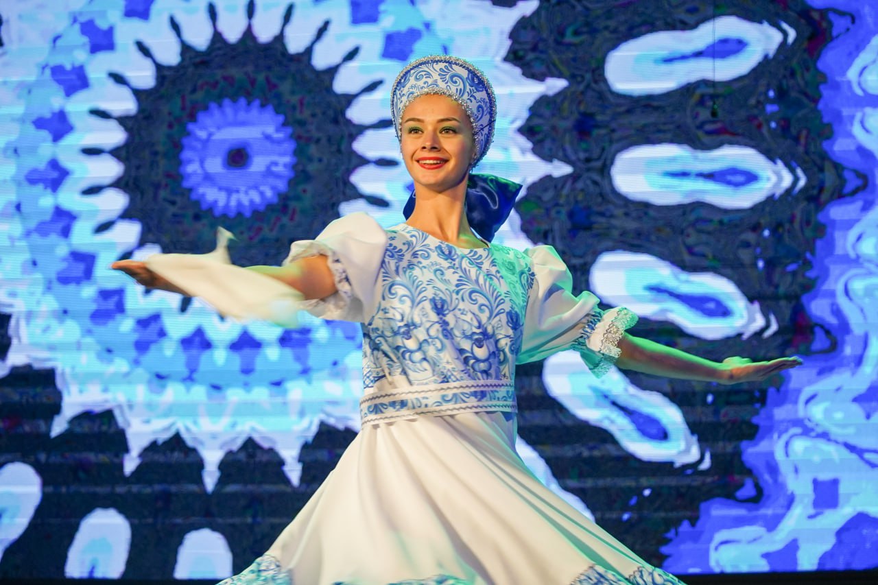 Во Дворце культуры железнодорожников состоялся Фестиваль народного творчества «День народного единства» Во Дворце культуры железнодорожников состоялся Фестиваль народного творчества «День народного единства»