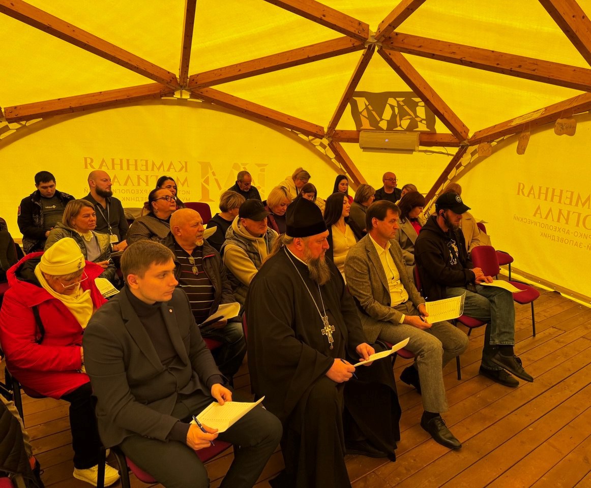 Избирательная комиссия Запорожской области, совместно с руководителем филиала Дома народов России в Запорожской области Вадимом Пигаревым и депутатом Мелитопольского городского совета депутатов, координатор федерального... Избирательная комиссия Запорожской области, совместно с руководителем филиала Дома народов России в Запорожской области Вадимом Пигаревым и депутатом Мелитопольского городского совета депутатов, координатор федерального...