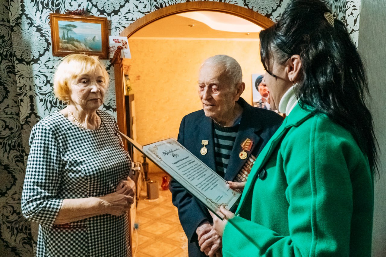 Сергей Золотарёв: Свой 101-й день рождения отметил ветеран Великой Отечественной войны, летчик и почётный гражданин городского округа Мелитополь Владимир Николаевич Капитонов Сергей Золотарёв: Свой 101-й день рождения отметил ветеран Великой Отечественной войны, летчик и почётный гражданин городского округа Мелитополь Владимир Николаевич Капитонов